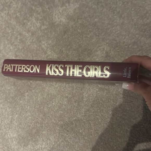 “Kiss the Girls” a novel by James Patterson - Picture 4 of 6